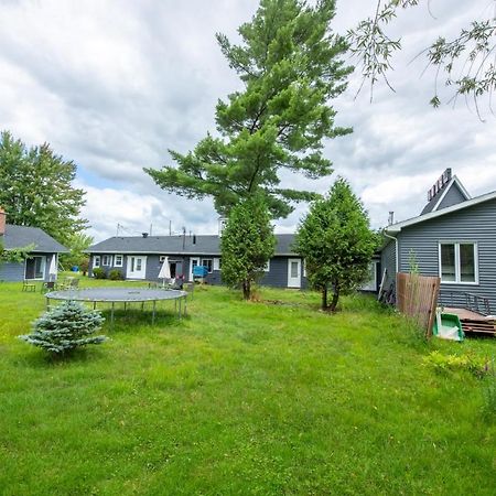 Motel Fleur De Lys Magog Exteriér fotografie
