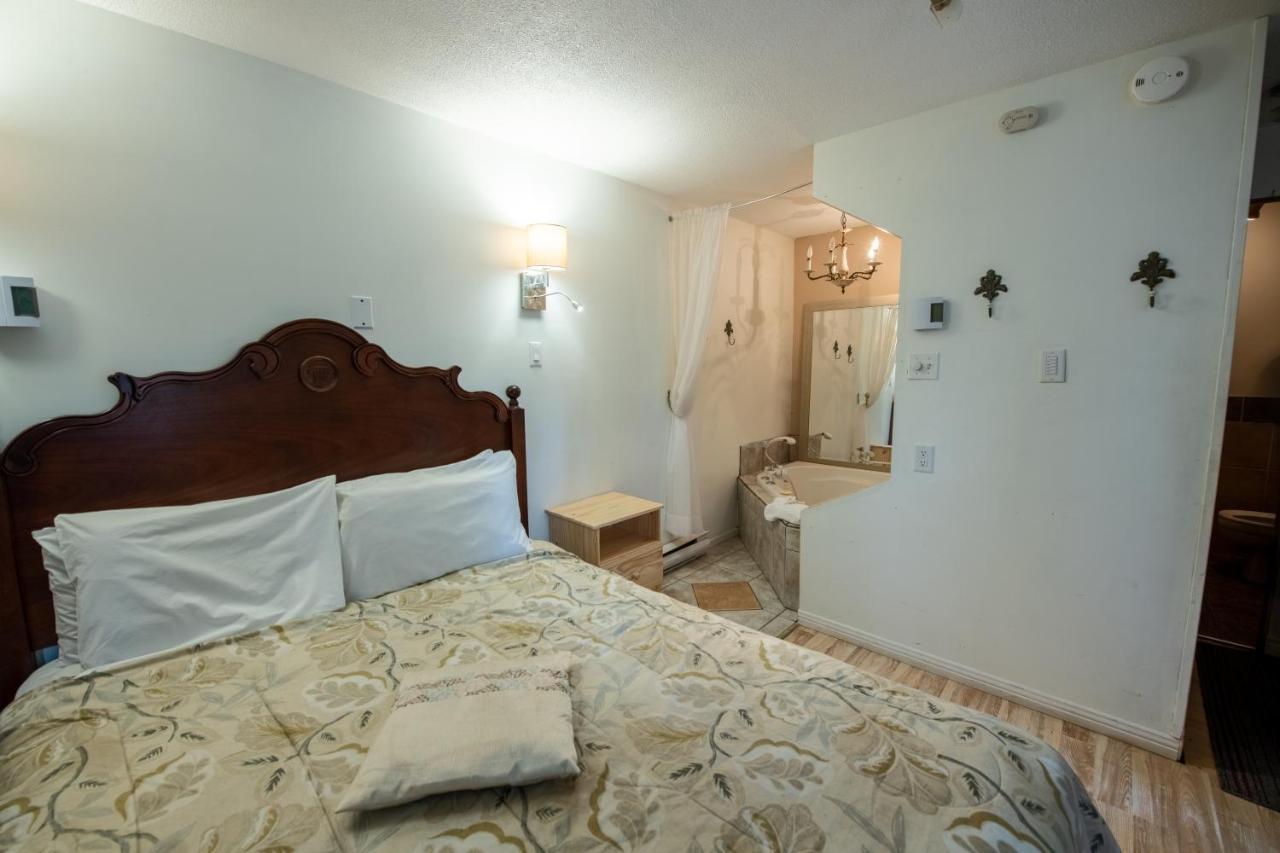Motel Fleur De Lys Magog Exteriér fotografie