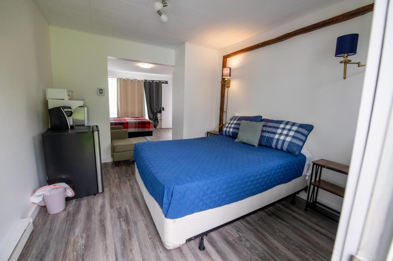 Motel Fleur De Lys Magog Exteriér fotografie