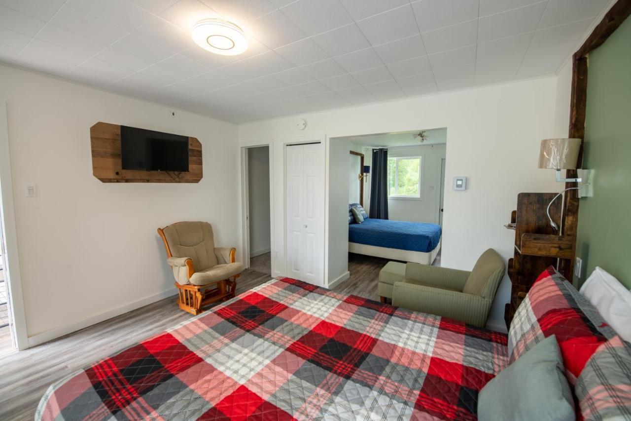 Motel Fleur De Lys Magog Exteriér fotografie